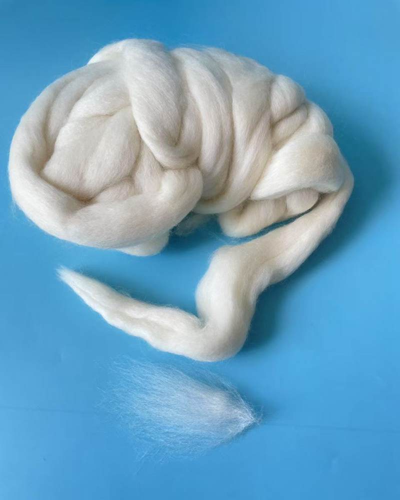 Good white Wool tops for spinning - Image 3