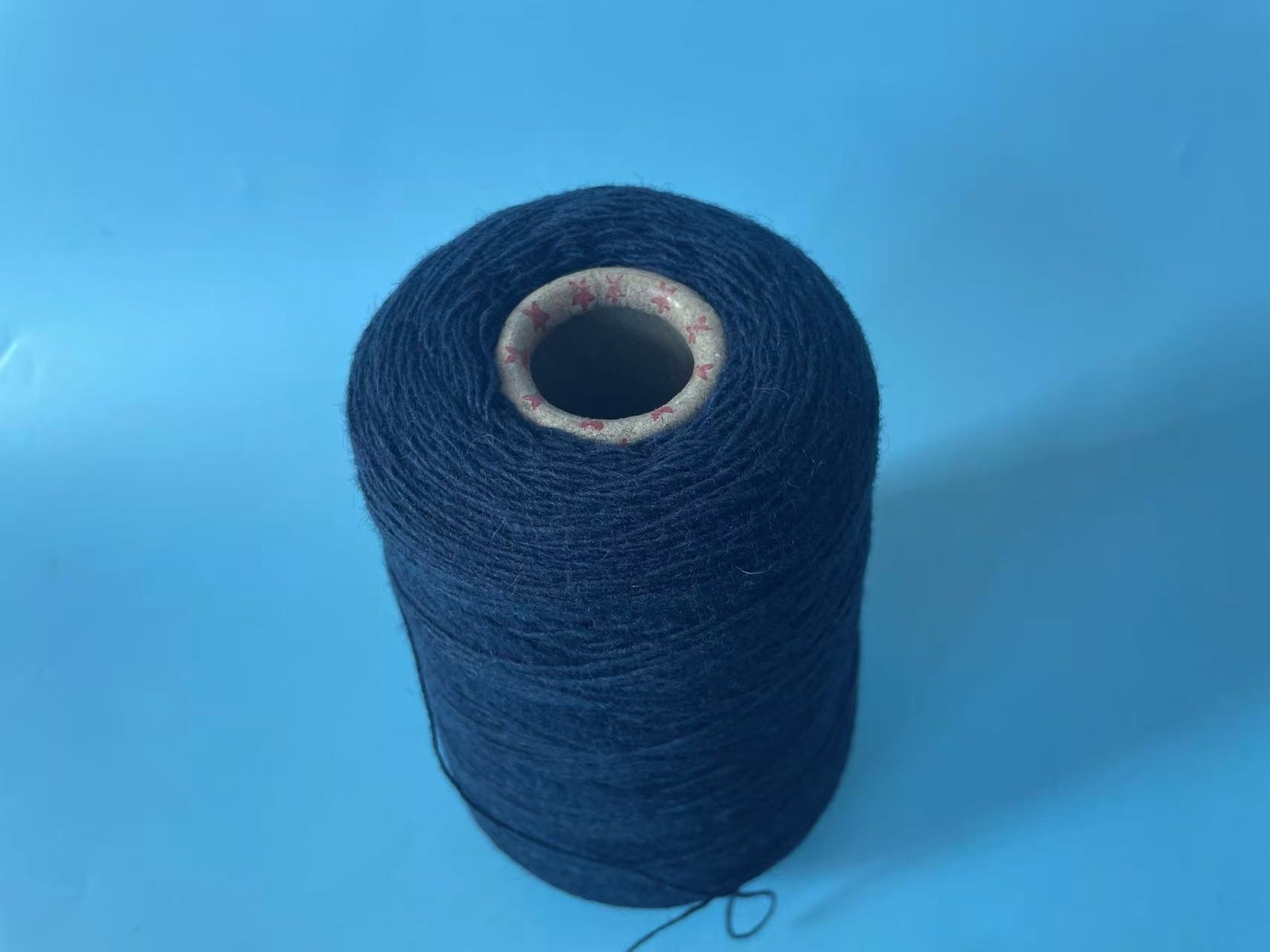 100% wool yarn - Image 3